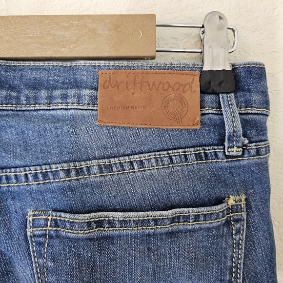 DriftWood Audrey Bird Embroidered Straight Leg Jeans! Size 27. - Picture 5 of 12